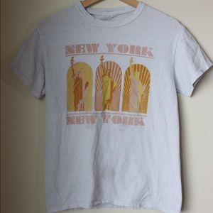WEST OF MELROSE NEW YORK WOMENS SMALL TEE
